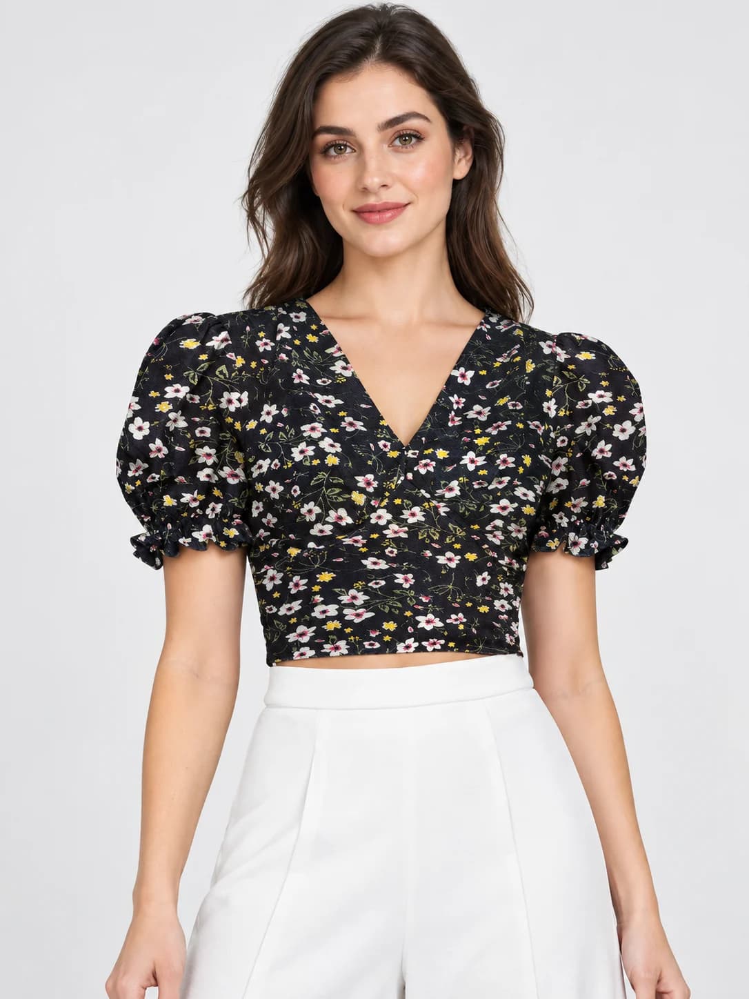 LICOLA Women's Floral Print V-Neck Puff Sleeve Tie-Back Crop Top